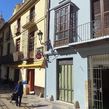 Apartamentos Picasso Suites Malaga Exterior photo