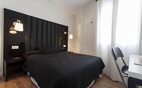 Apartamentos Picasso Suites Malaga